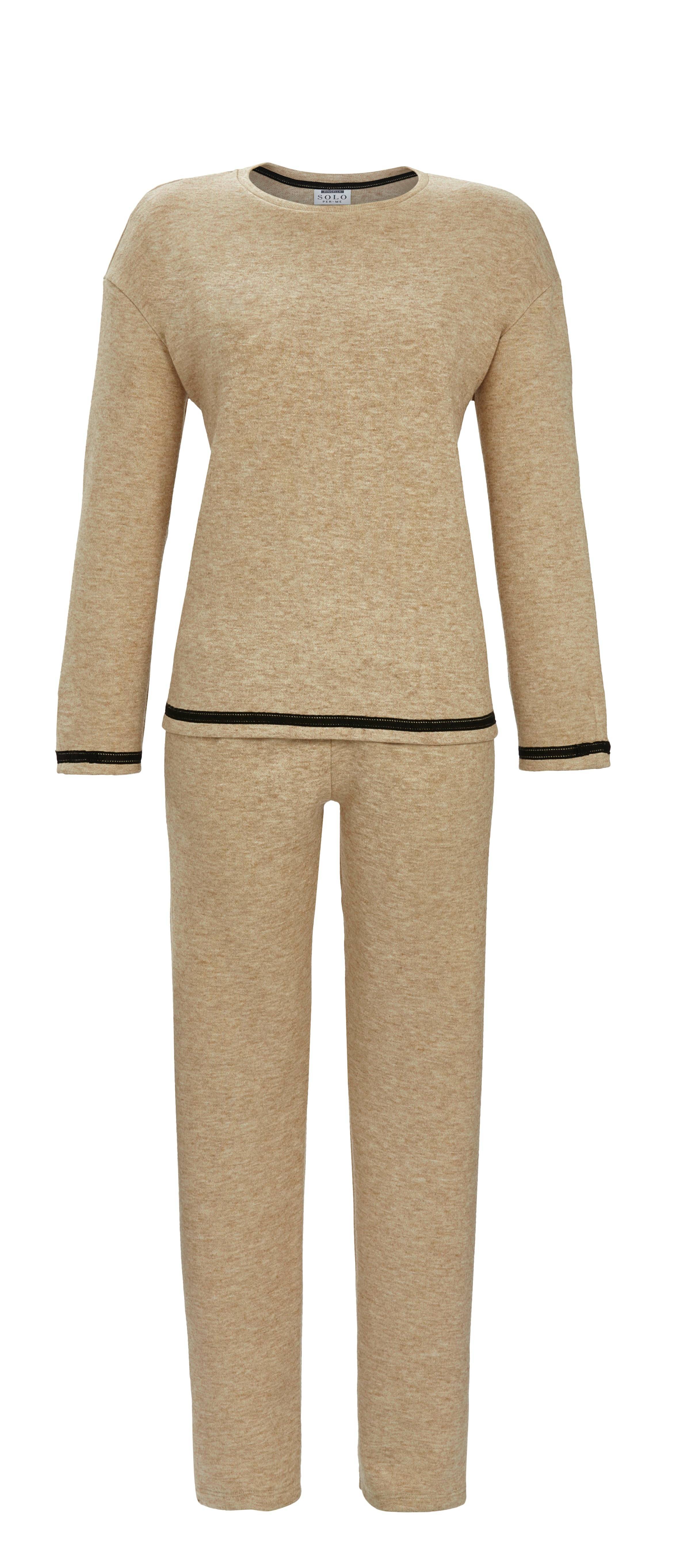 Anzug aus Strickware Anzug aus Strickware